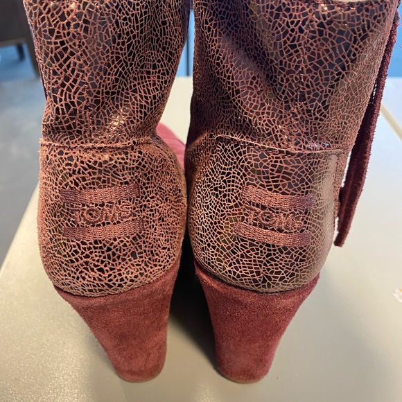 Toms Red Leather Booties Size 8.5 - Picture 2 of 6